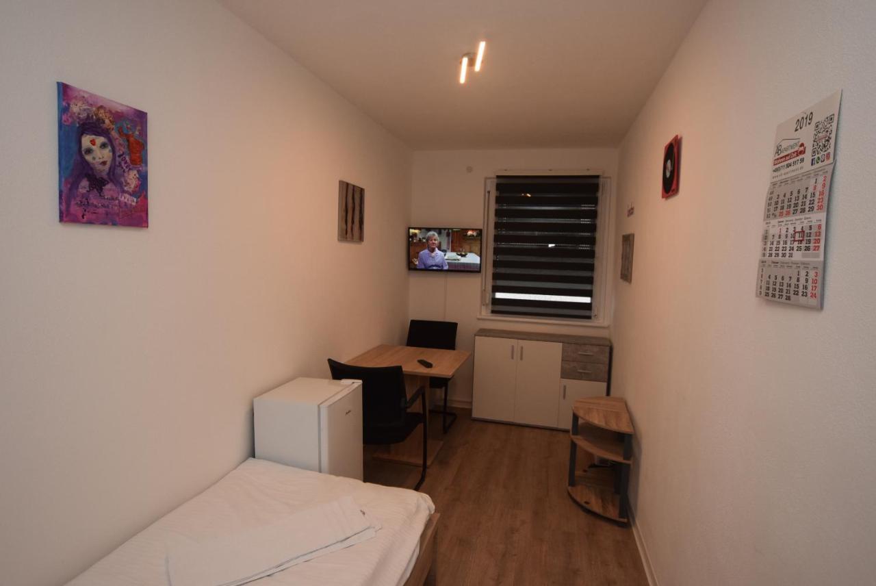 Ab Moehringen Messe Zimmer Stuttgart Exterior foto